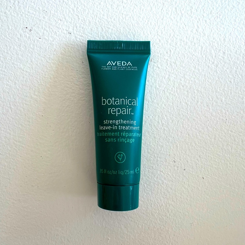 AVEDA Travel Kit of three
THE ART AND SCIENCE OF PURE FLOWER AND PLANT ESSENCES - Picture 2 of 4